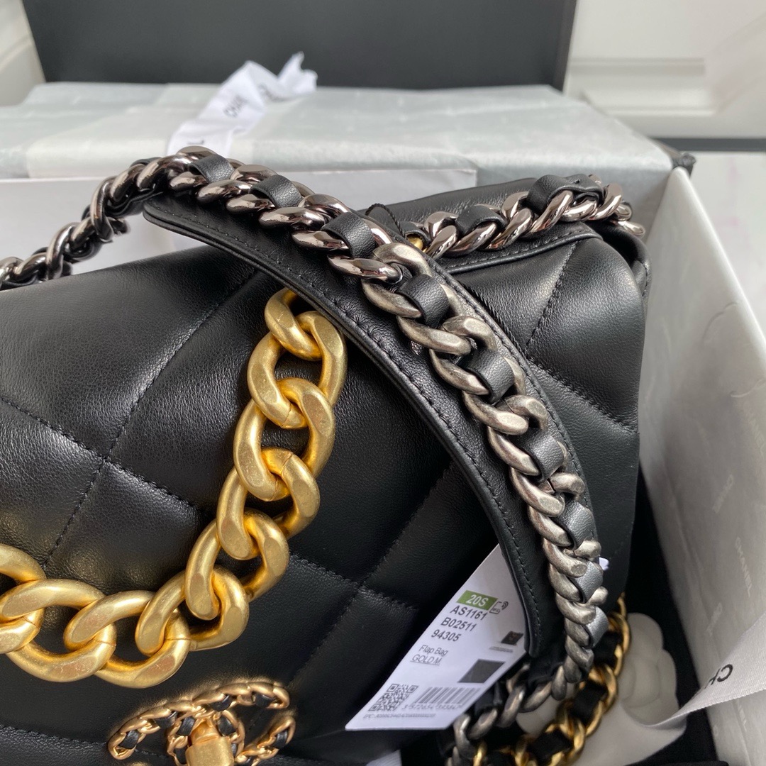 CHANEL 19 Large Handbag