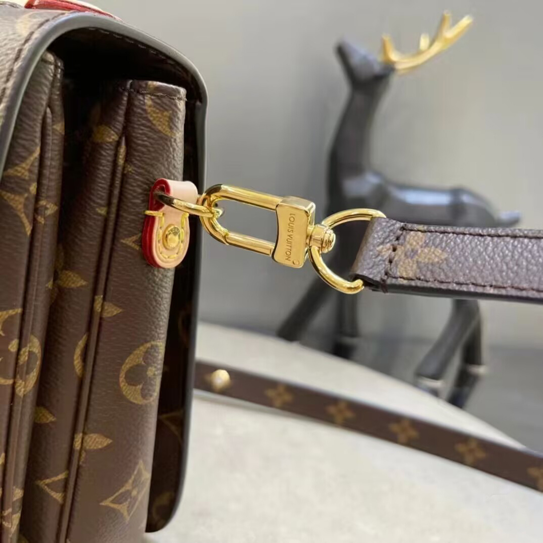 Louis Vuitton POCHETTE METIS Handbag