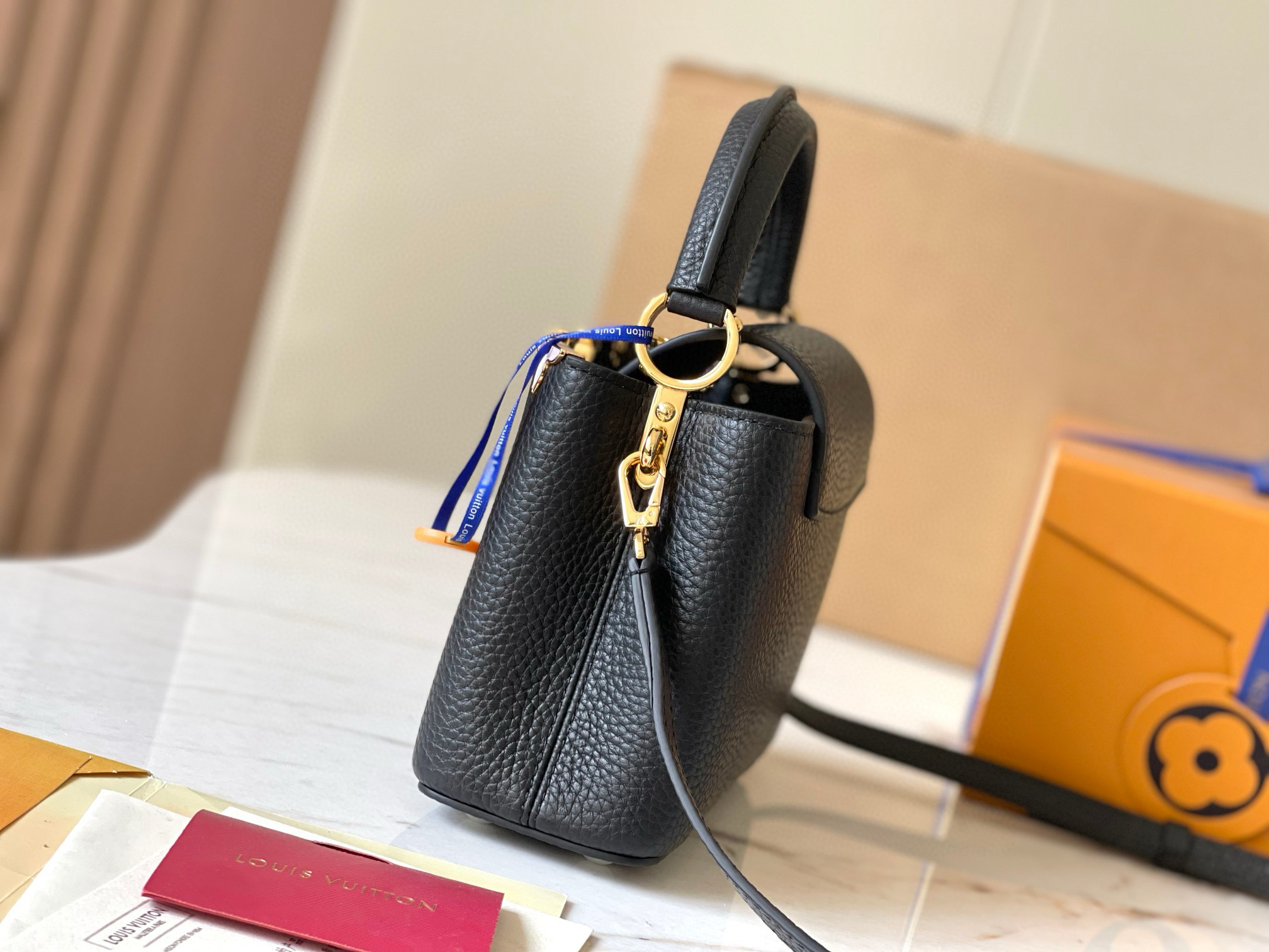 Louis Vuitton LV Capucines MINI