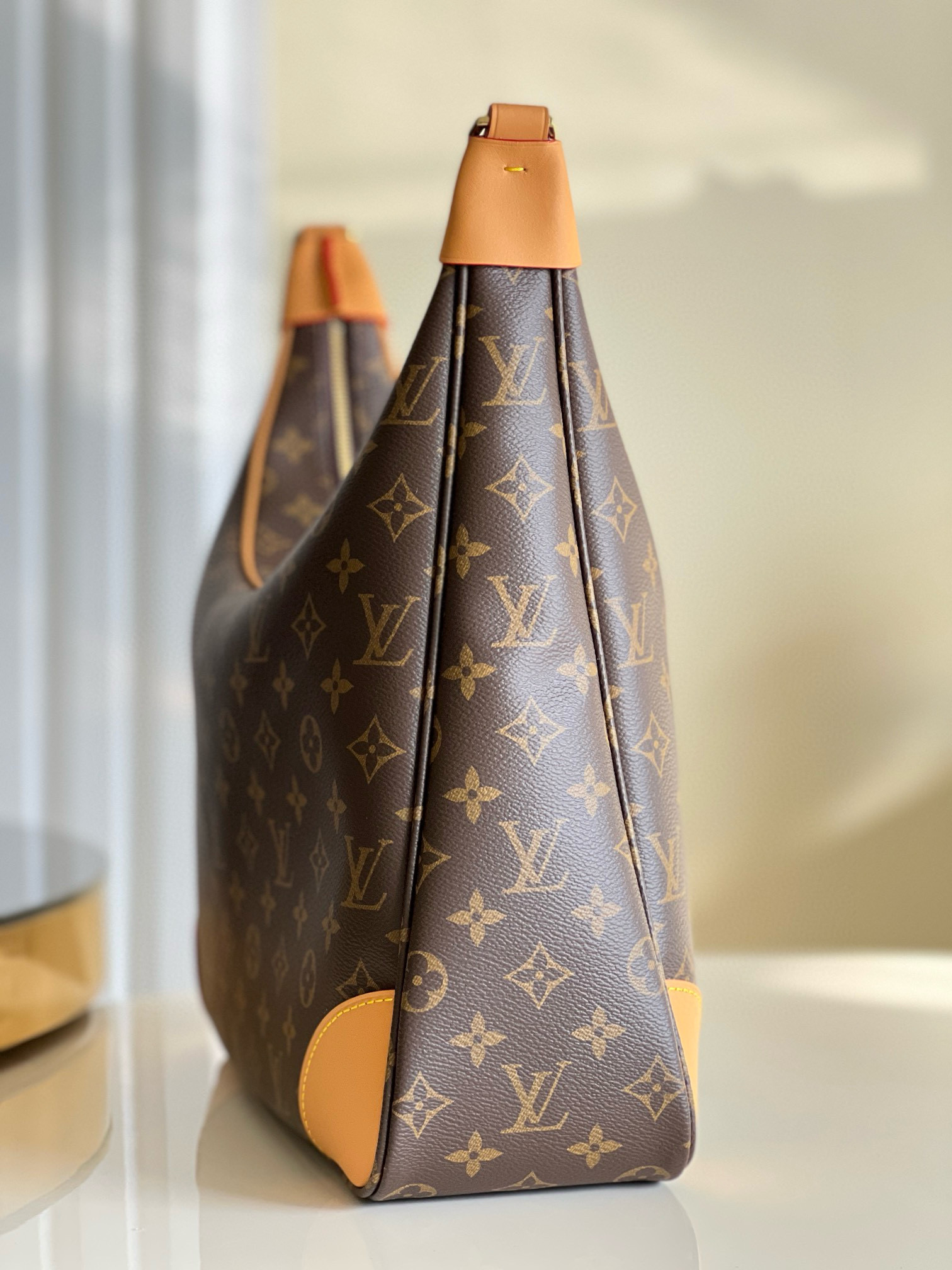 LOUIS VUITTON  LV Boulogne