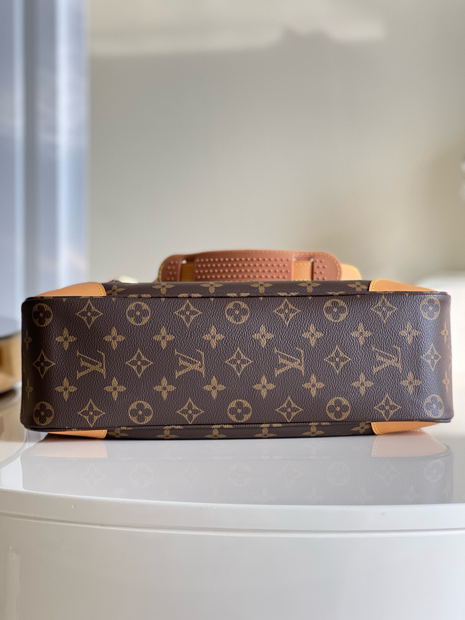 LOUIS VUITTON  LV Boulogne